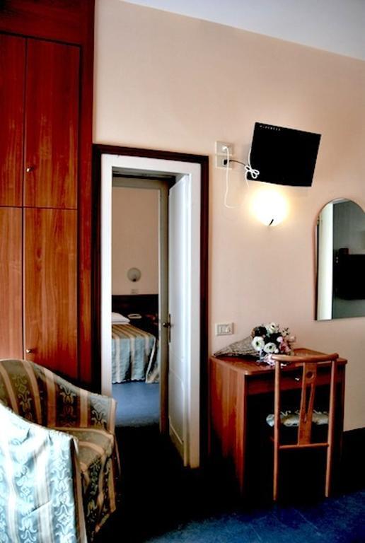 Hotel Acerboli ريميني الغرفة الصورة